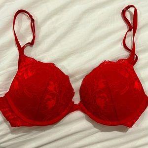 Red “HELLO SUGAR” la Senza push up bra 34B